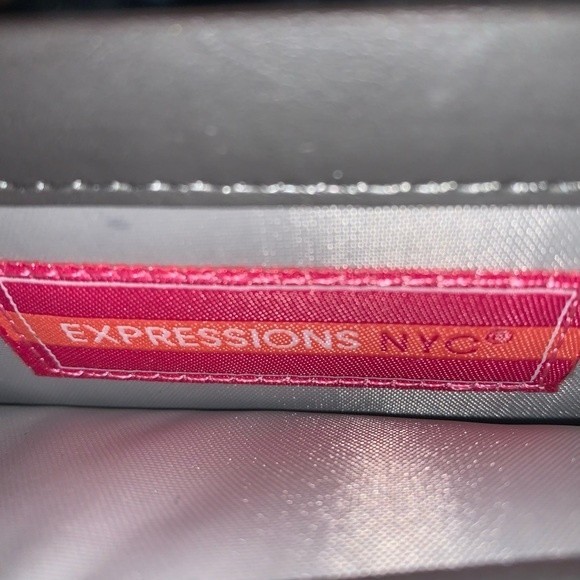 Silver Sequin Clutch Wallet Women’s Card Holder 2 Section Flippy Expressions - Picture 5 of 7